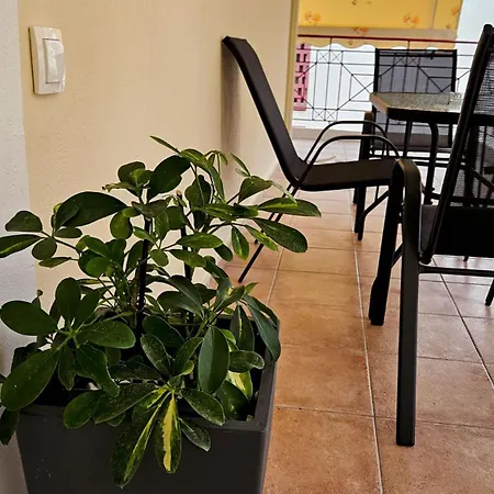 Nest94 Apartment Larissa
